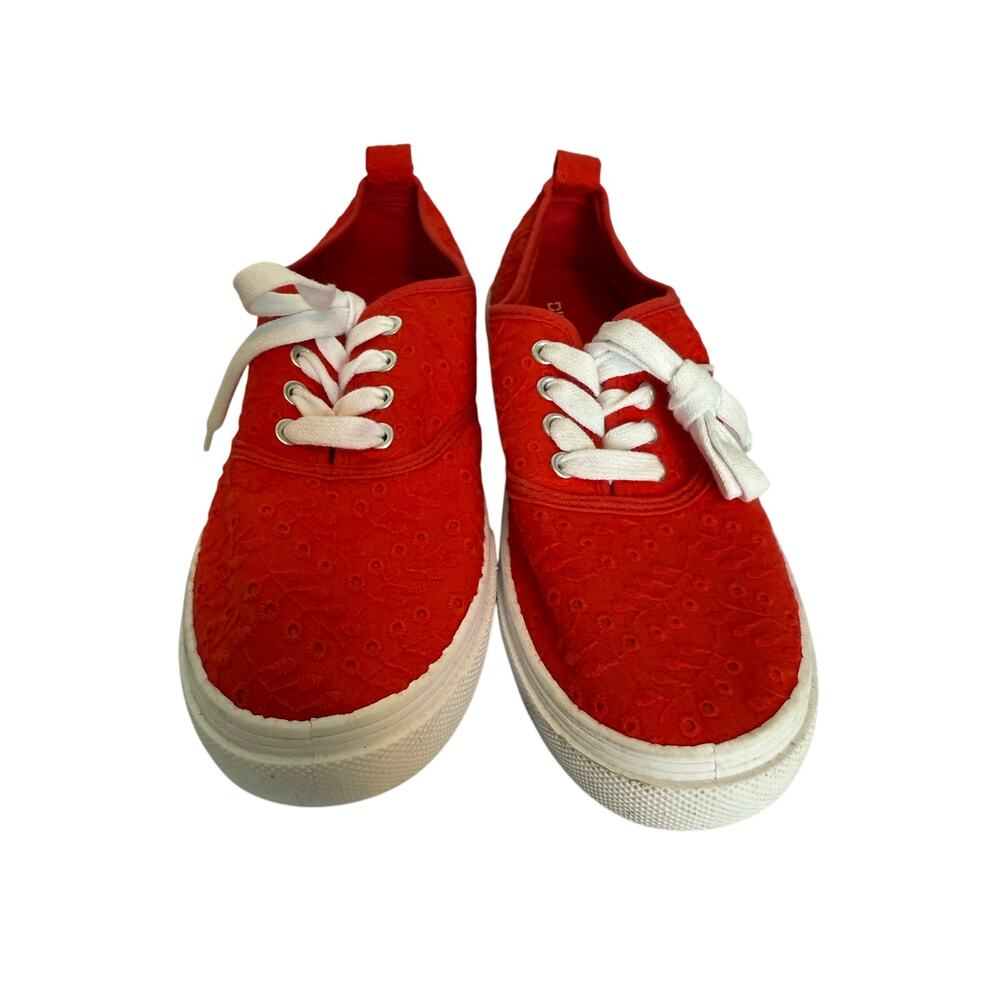 H&M Divided Women's 8 Chic Classic Red Eyelet Lace Up Sneaker Shoes Beach Travel